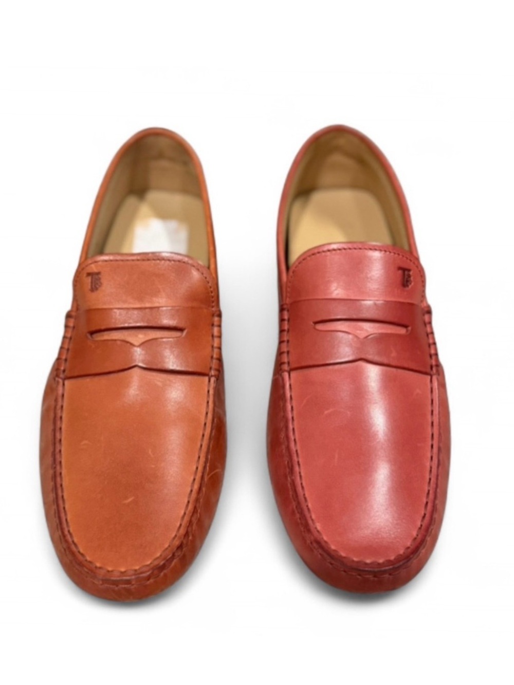 Tod’s Mocassino Nuovo Gommino 64C Driving Loafers Size 9 Men’s (NEW W/ FLAWS*)